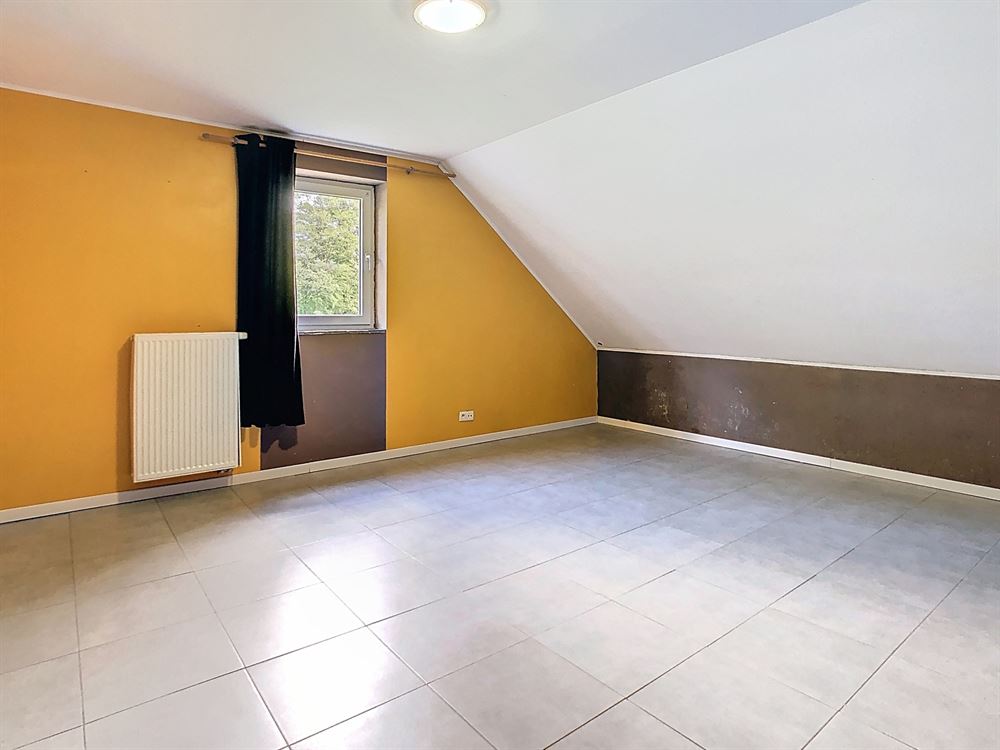 VILLA 5 CHAMBRES DOUBLE GARAGE ET JARDIN