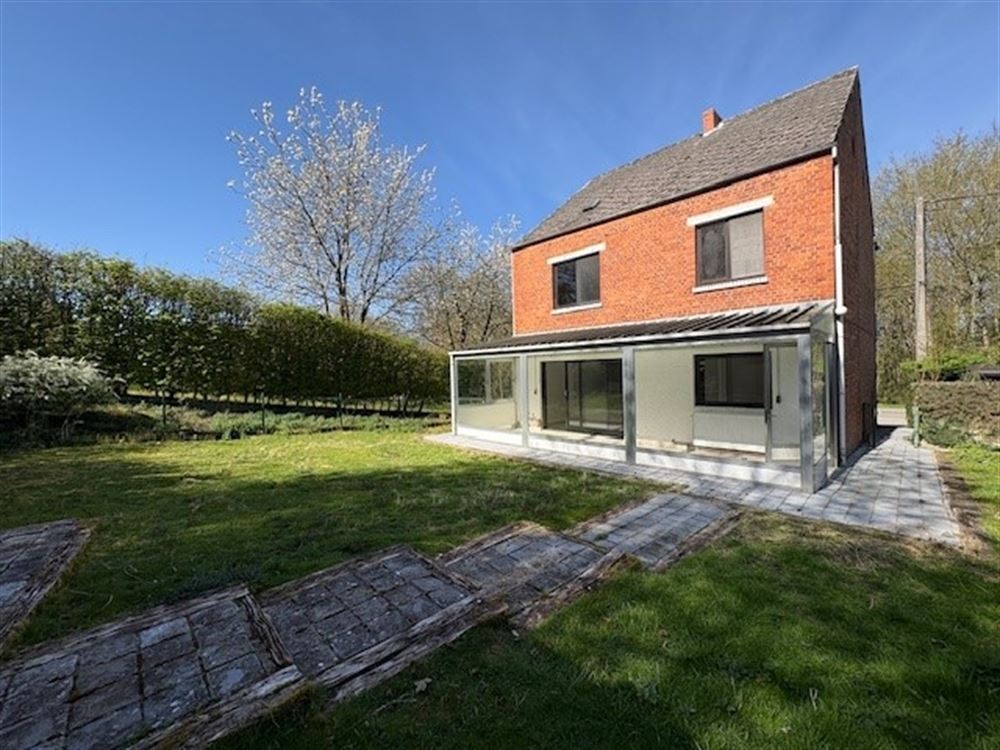 MAISON AVEC GARAGE