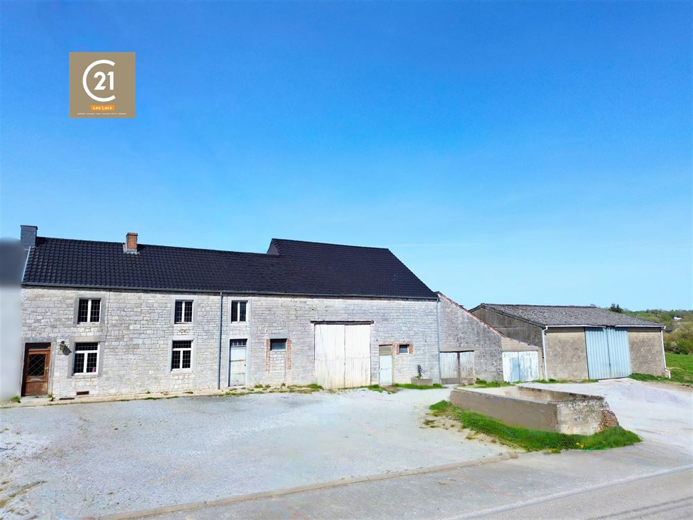 SUPERBE FERME À RÉNOVER SUR 15,5 HECTARES