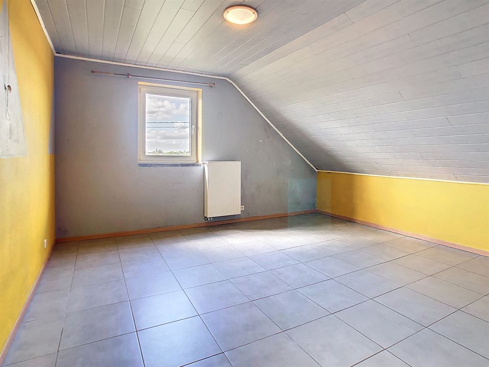 VILLA 5 CHAMBRES DOUBLE GARAGE ET JARDIN