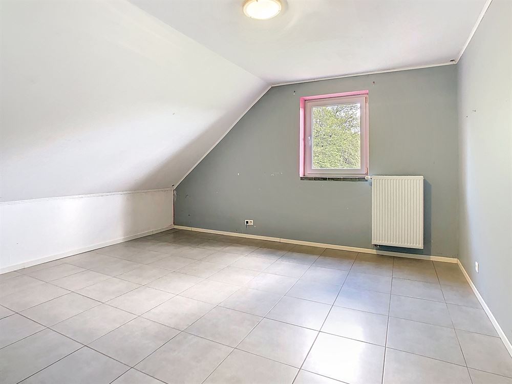 VILLA 5 CHAMBRES DOUBLE GARAGE ET JARDIN