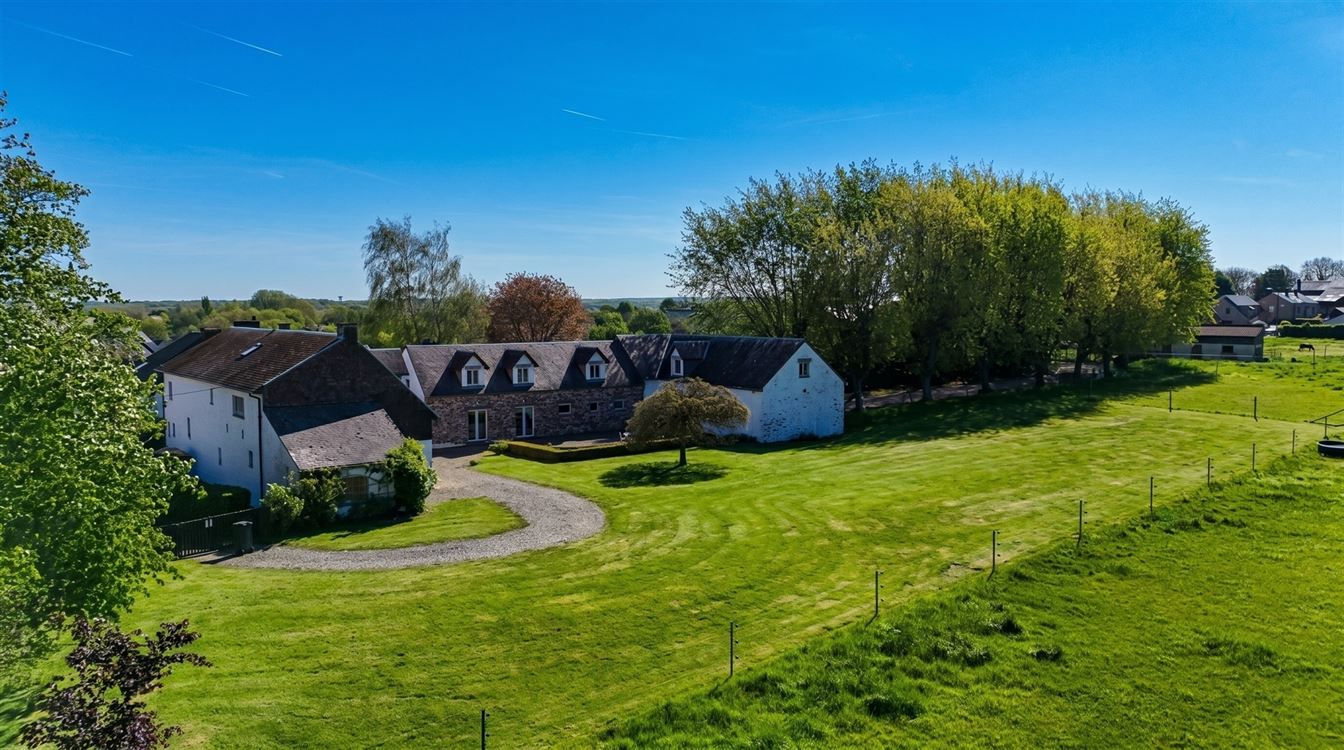 FERME D'EXCEPTION SUR JONCRET