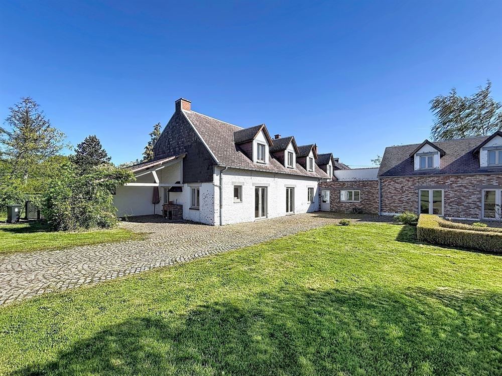 FERME D'EXCEPTION SUR JONCRET