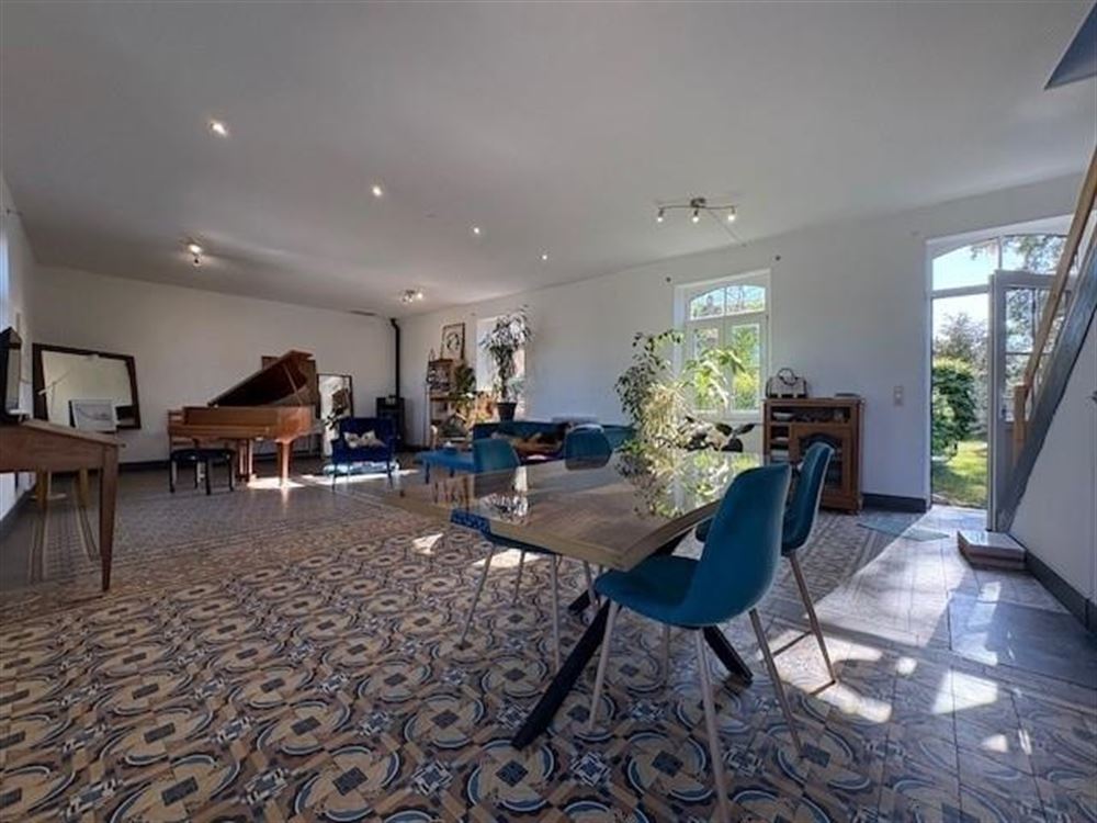 MAISON D'HABITATION