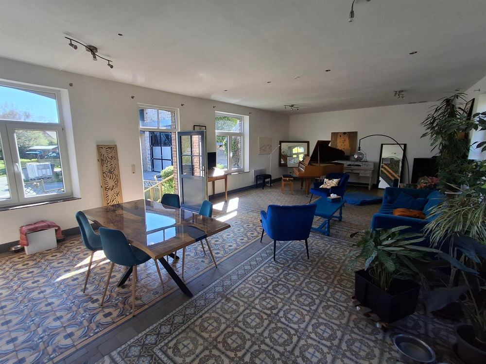 MAISON D'HABITATION
