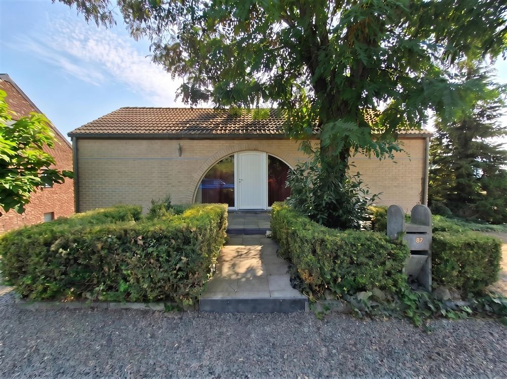 CHARMANTE VILLA AVEC VUE IMPRENABLE
