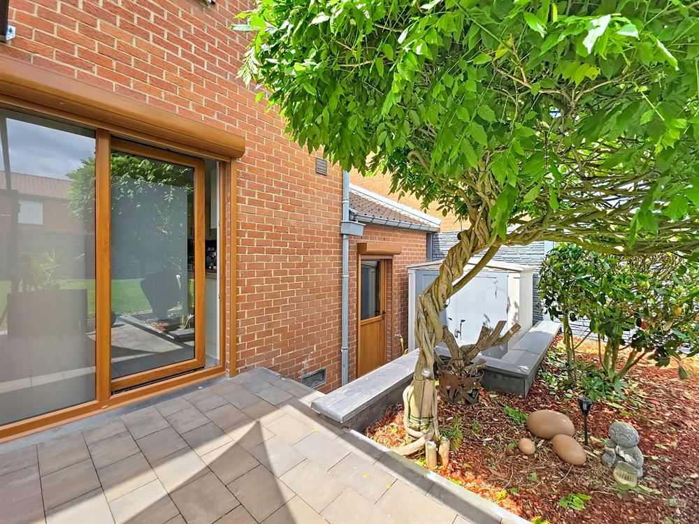 JOLIE MAISON - 3 CH - JARDIN - TERRASSE - GARAGE