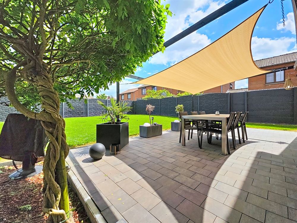 JOLIE MAISON - 3 CH - JARDIN - TERRASSE - GARAGE
