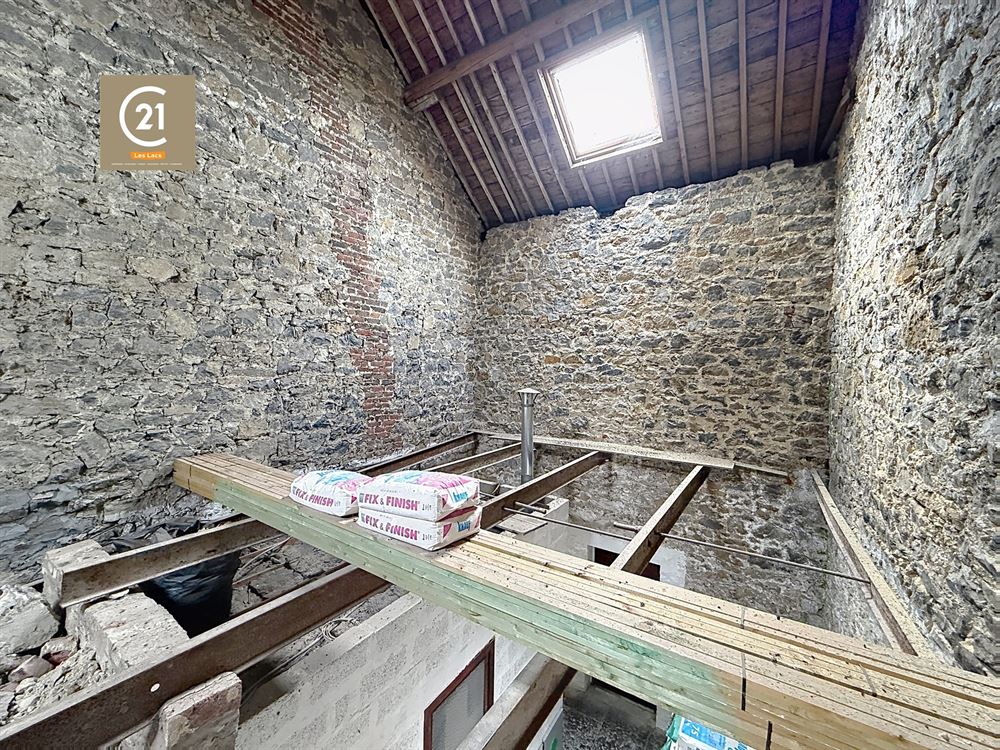 MAISON EN PIERRE DU PAYS - THY-LE-CHATEAU