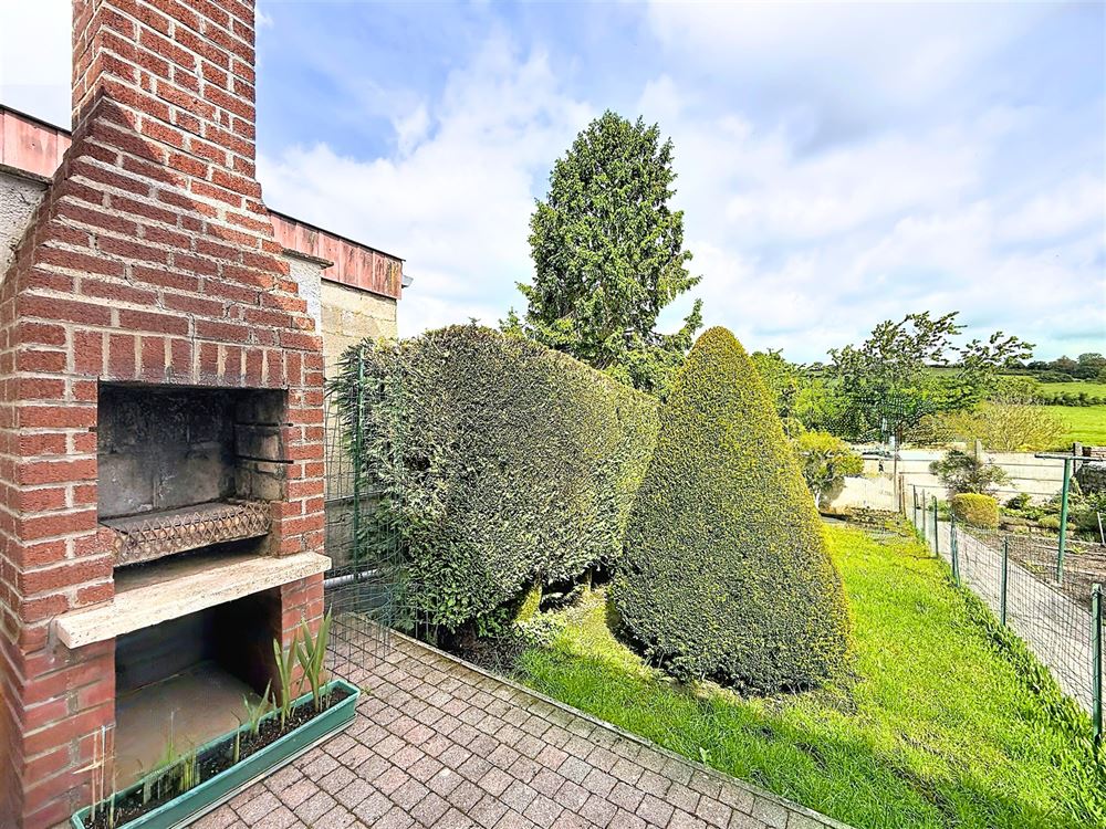 CHARMANTE MAISON DE VILLAGE - JARDIN - GARAGE