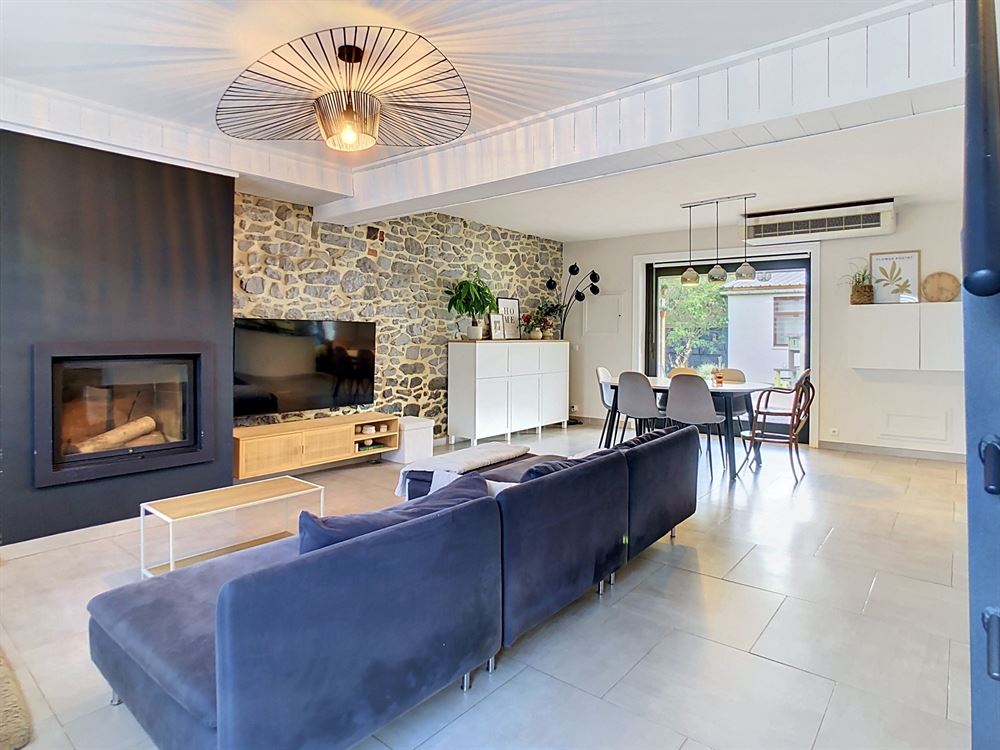 SUPERBE MAISON 2 FACADES 4 CHAMBRES JARDIN ET GARAGE