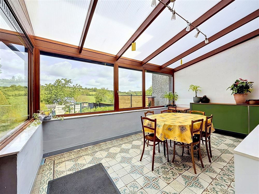 CHARMANTE MAISON DE VILLAGE - JARDIN - GARAGE