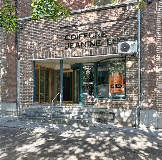 REZ - DE - CHAUSSEE COMMERCIALE IDEALEMENT SITUE