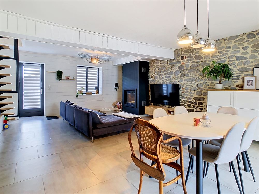 SUPERBE MAISON 2 FACADES 4 CHAMBRES JARDIN ET GARAGE