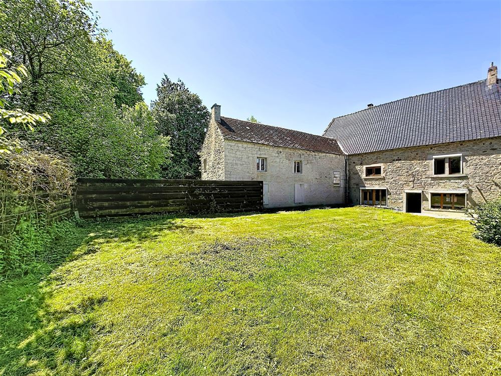 AUTHENTIQUE MAISON EN PIERRE BLEUE – JARDIN – GARAGE