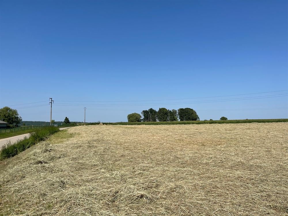 TERRAIN A BATIR AVEC VUE DEGAGEE ET ENVIRONNEMENT VERDOYANT
