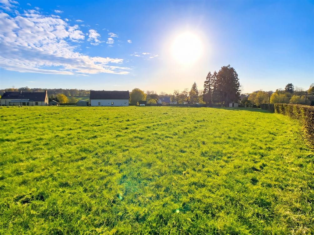 SUPERBE TERRAIN A BATIR DE 2772M²