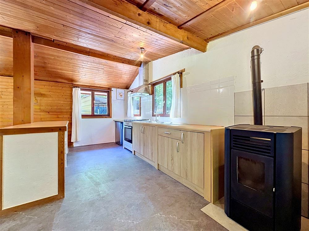 SUPERBE CHALET RÉNOVÉ AU CŒUR D’UN ÉCRIN DE VERDURE