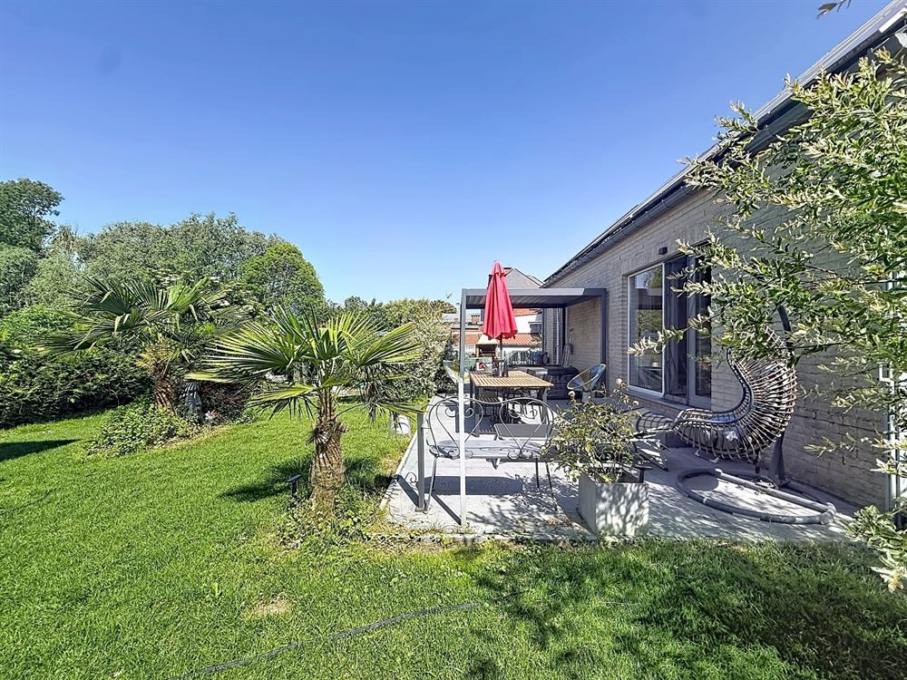 VILLA 4 FACADES