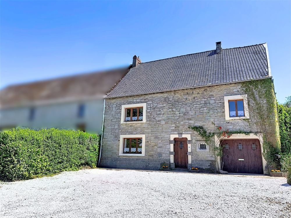 AUTHENTIQUE MAISON EN PIERRE BLEUE – JARDIN – GARAGE