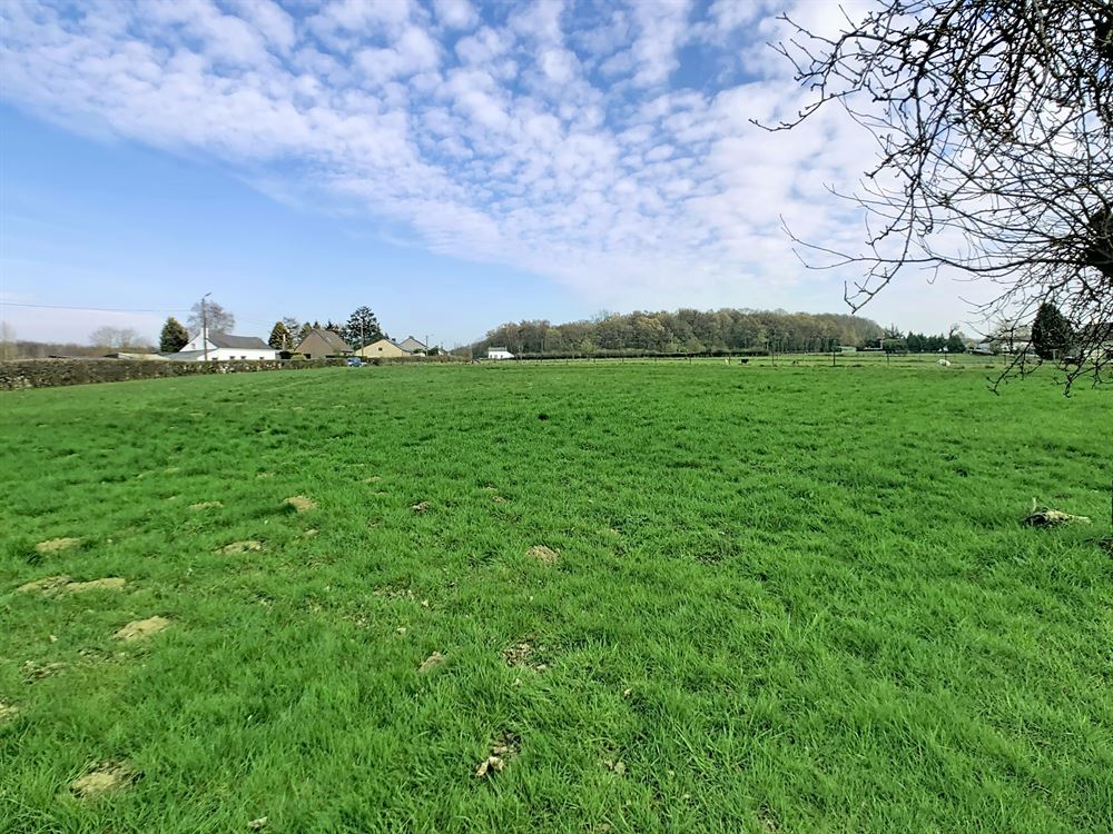 SUPERBE TERRAIN A BATIR DE 2772M²