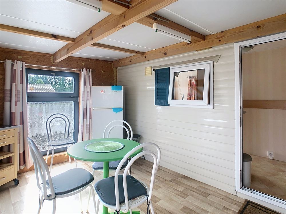 CARAVANE 2 CHAMBRES AVEC TERRAIN