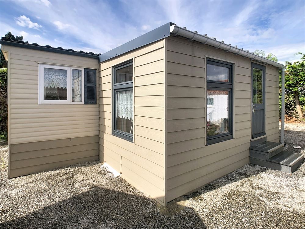 CARAVANE 2 CHAMBRES AVEC TERRAIN