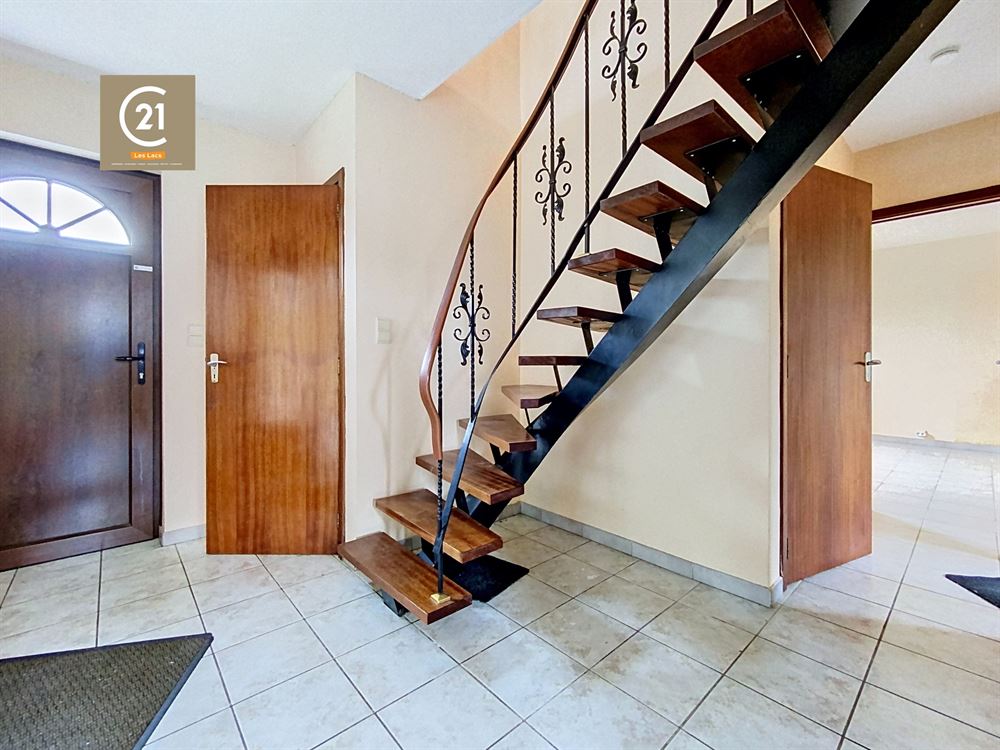 VILLA 2 CHAMBRES JARDIN ET GARAGE
