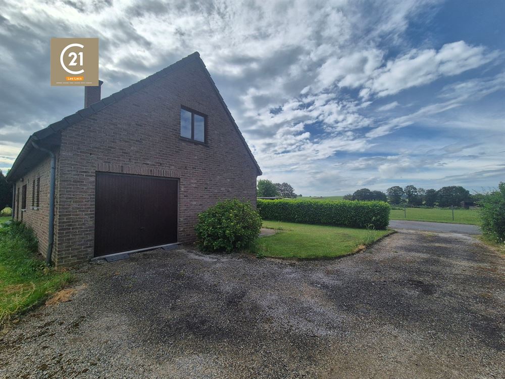 VILLA 2 CHAMBRES JARDIN ET GARAGE