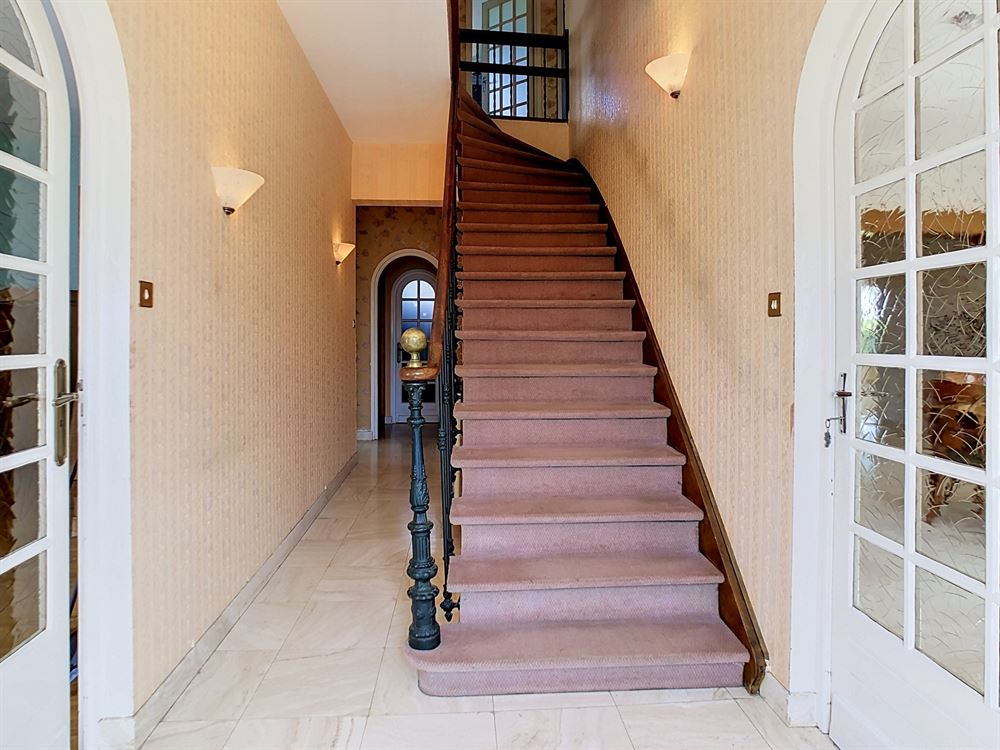 MAISON DE CARACTERE 4 CHAMBRES JARDIN DOUBLE GARAGE