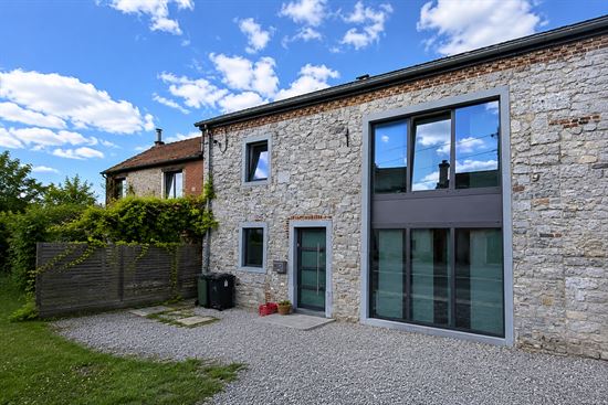 MAISON EN PIERRE