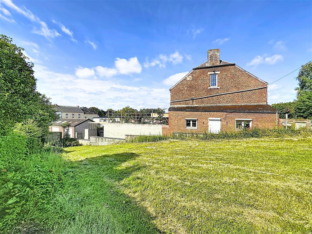 CHARMANTE MAISON DE VILLAGE – 3 CHAMBRES – JARDIN – GARAGE