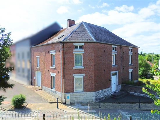 CHARMANTE MAISON DE VILLAGE – 3 CHAMBRES – JARDIN – GARAGE