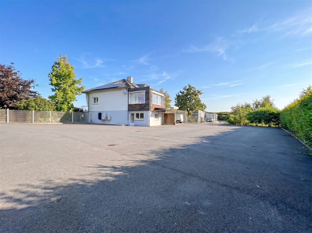 VILLA 4 FACADES