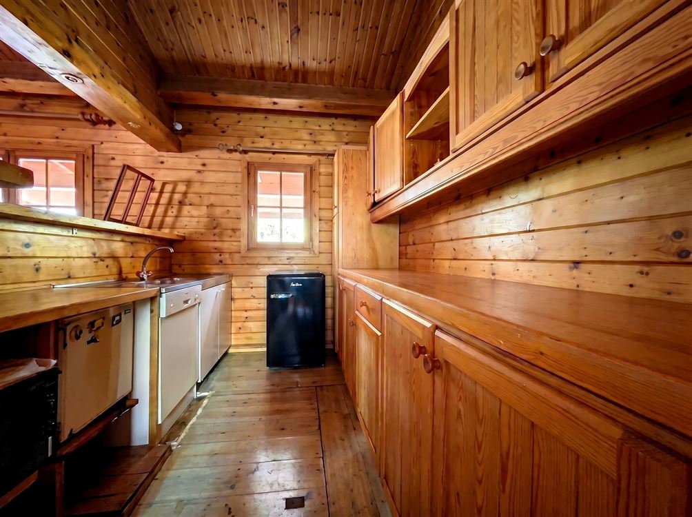 Chalet authentique niché dans un écrin de verdure
