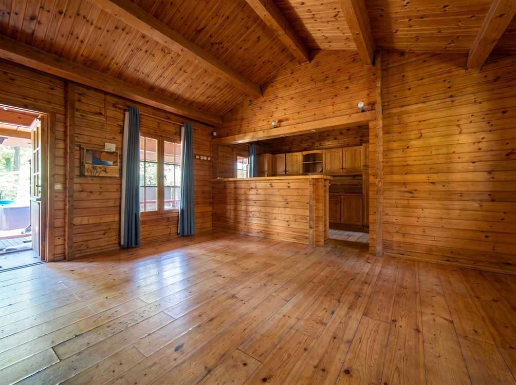 Chalet authentique niché dans un écrin de verdure