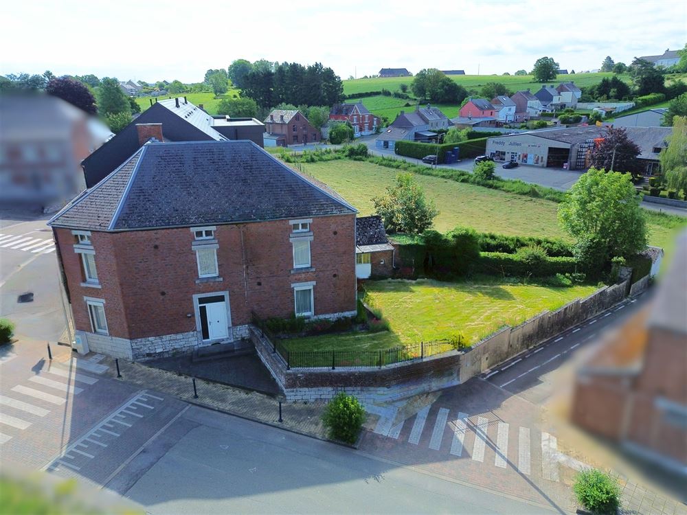 CHARMANTE MAISON DE VILLAGE – 3 CHAMBRES – JARDIN – GARAGE