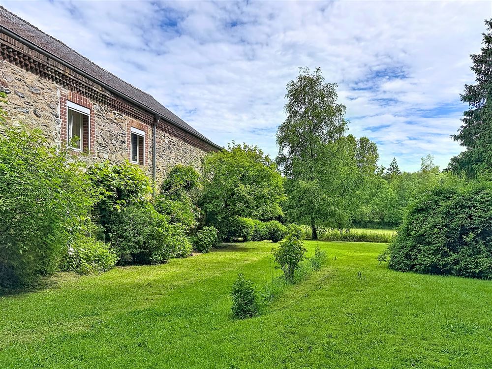 AUTHENTIQUE MAISON DE CAMPAGNE – 4 CHAMBRES – 28,43 ARES