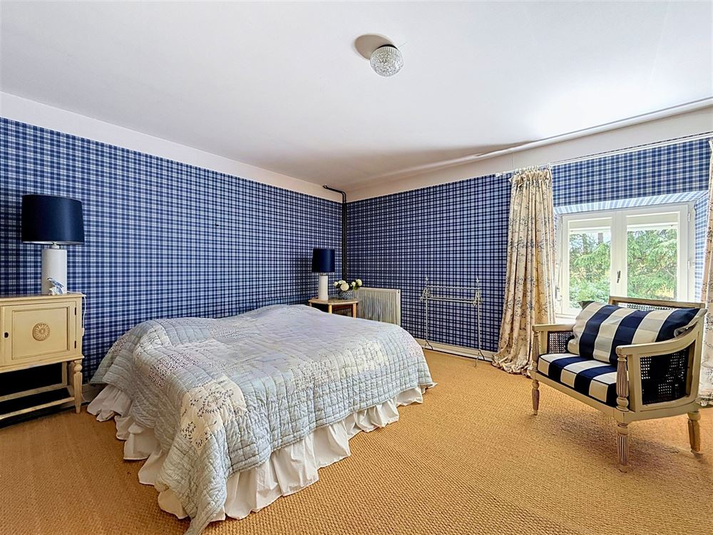 AUTHENTIQUE MAISON DE CAMPAGNE – 4 CHAMBRES – 28,43 ARES