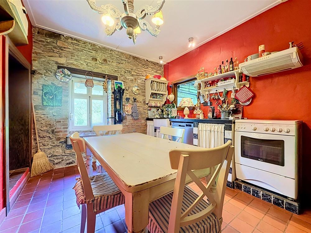 AUTHENTIQUE MAISON DE CAMPAGNE – 4 CHAMBRES – 28,43 ARES