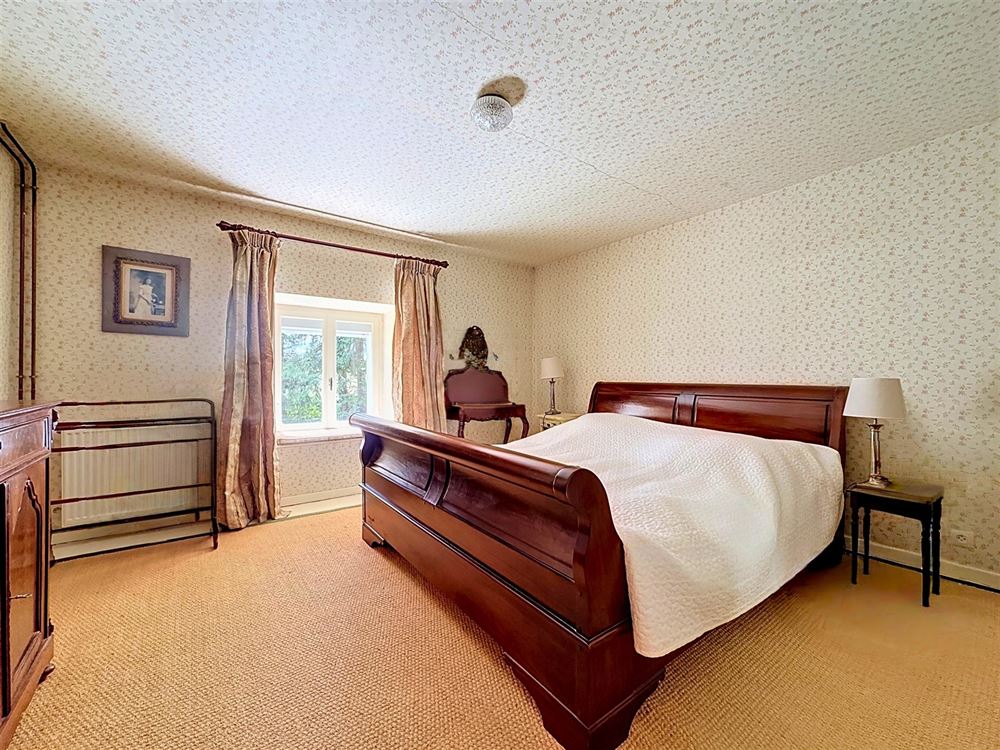 AUTHENTIQUE MAISON DE CAMPAGNE – 4 CHAMBRES – 28,43 ARES