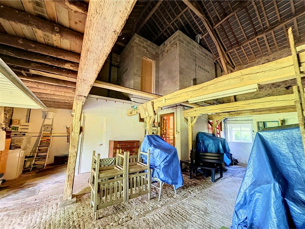 AUTHENTIQUE MAISON DE CAMPAGNE – 4 CHAMBRES – 28,43 ARES