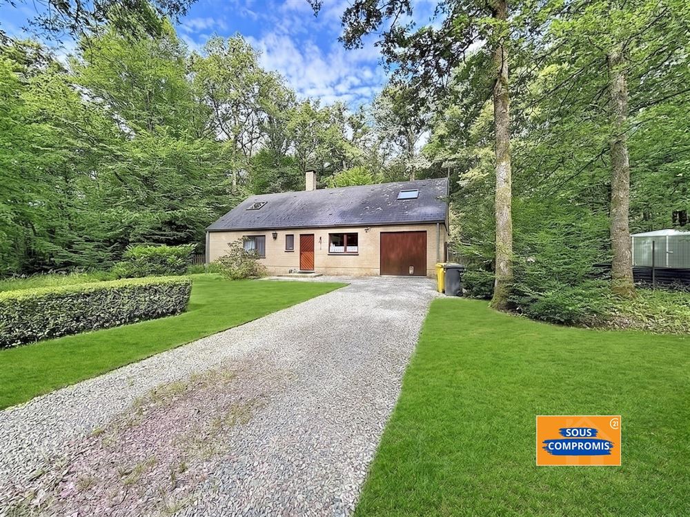 SUPERBE MAISON 4F DANS UN DOMAINE