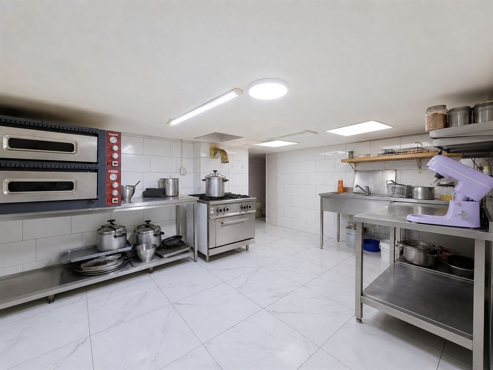 IMMEUBLE DERAPPORT - COMMERCE - 2 APPARTEMENTS - GRENIER AMENAGEABLE