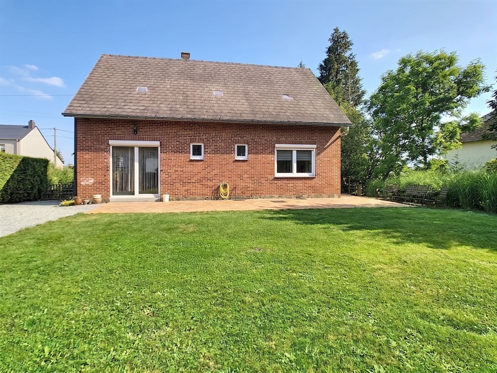 VILLA 3 CHAMBRES + BUREAU AVEC GARAGE ET JARDIN