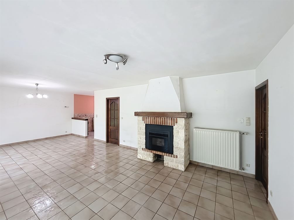 SUPERBE MAISON 4F DANS UN DOMAINE