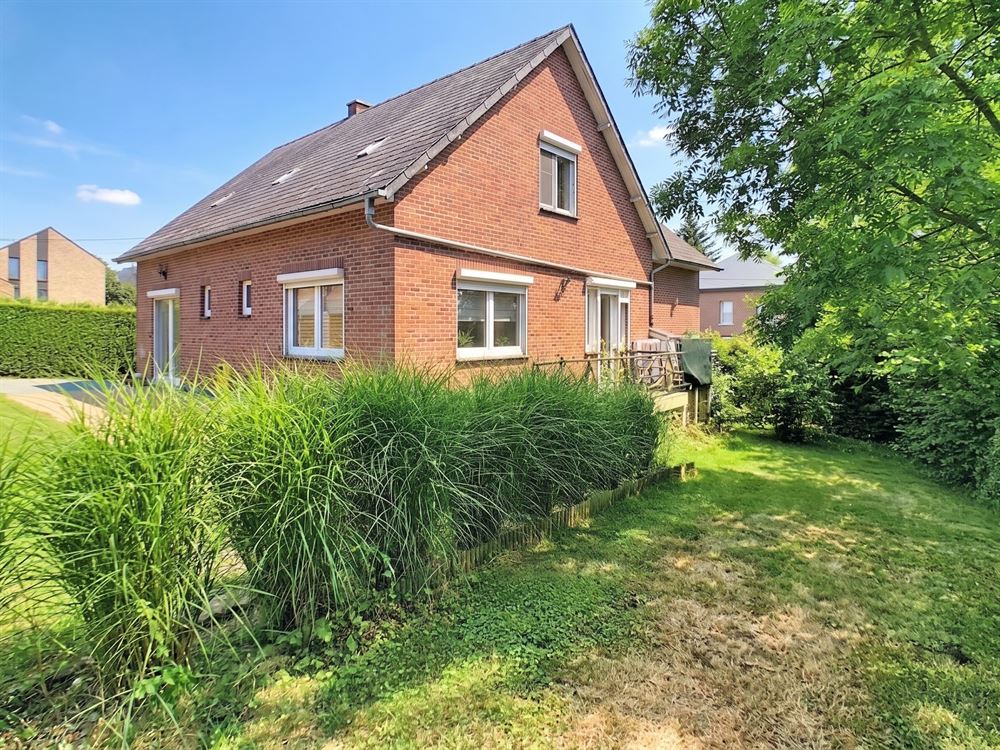 VILLA 3 CHAMBRES + BUREAU AVEC GARAGE ET JARDIN
