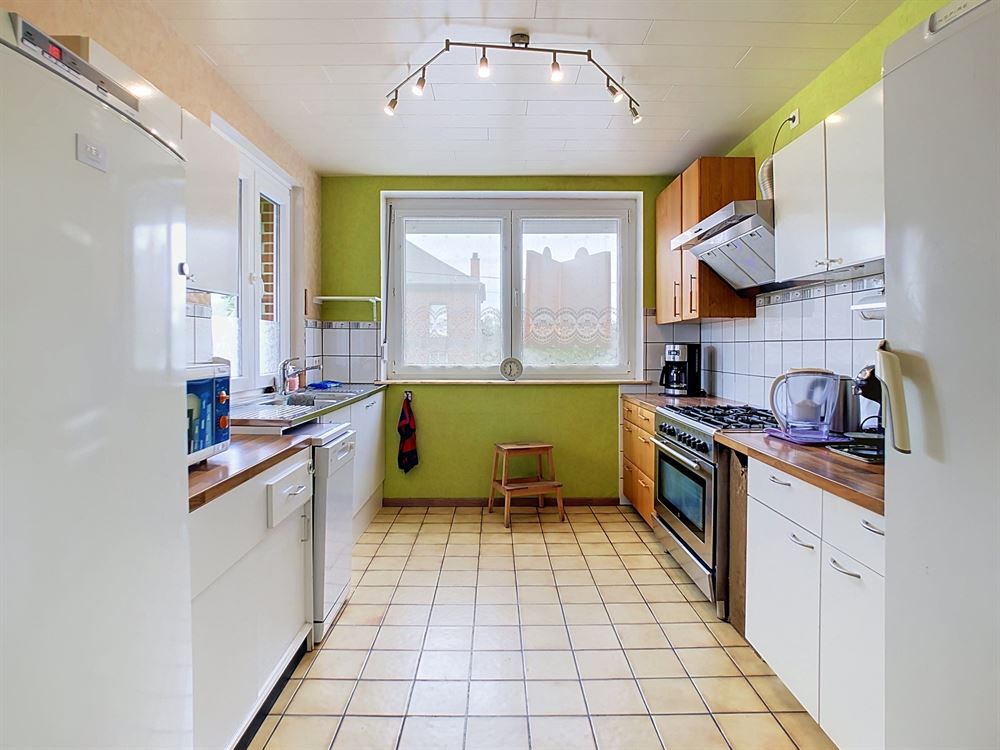 VILLA 3 CHAMBRES + BUREAU AVEC GARAGE ET JARDIN