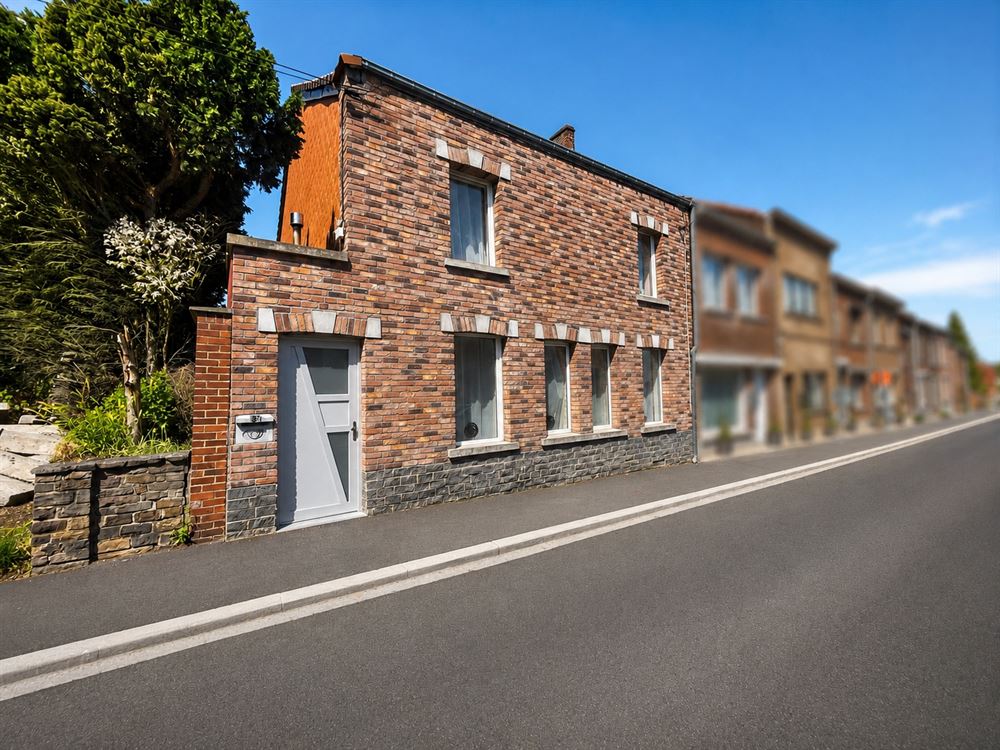 MAISON 3 FACADES - 4 CHAMBRES