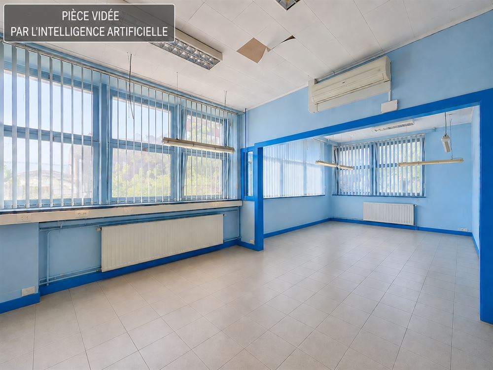 ENTREPÔT 435M² - PARKING - GARAGE- GRENIER
